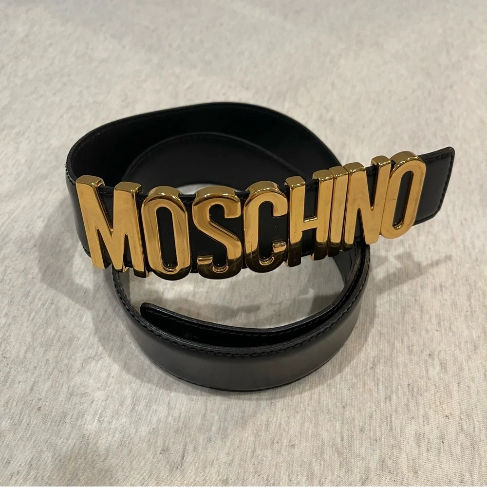 Authentic Moschino Black Leather Belt with Gold Logo Lettering - Size 40 - Picture 2 of 4